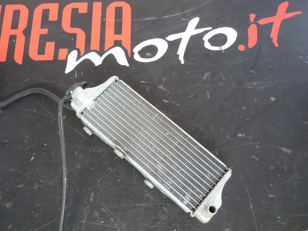 Radiateur De Moto D'occasion - État Parfait - Fonctionnel