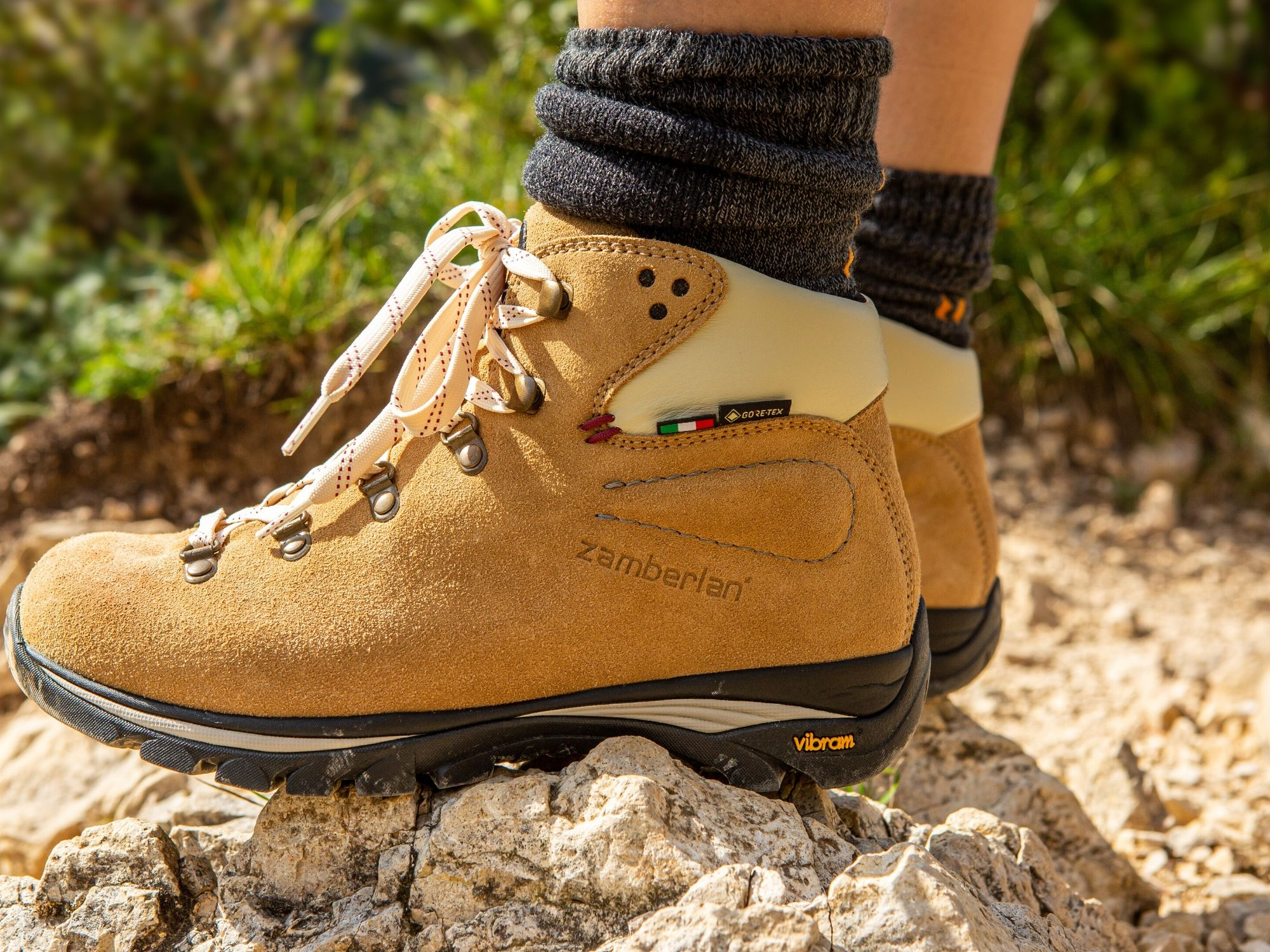 Womens gtx hot sale walking boots