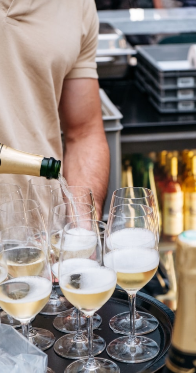 Come si serve il Prosecco Superiore di Valdobbiadene?