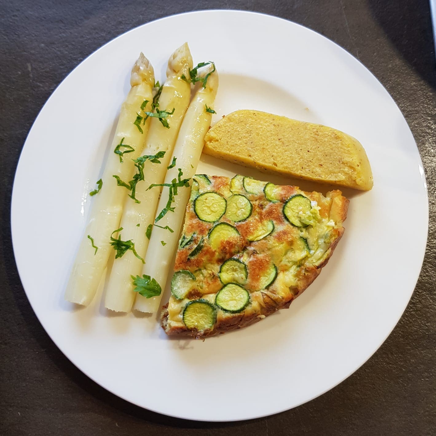 Frittata con fiori e zucchine