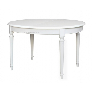 Oval dining table in wood