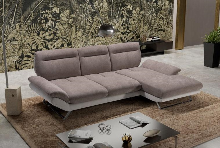 Foto: Salotto con Divano In Pelle e Chaise Longue Relax di