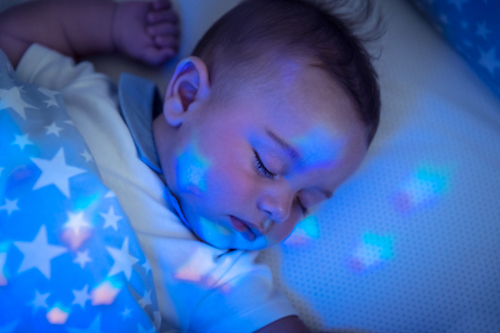 SONNO DEI BAMBINI: come migliorarlo con i Lettini dotati di LED