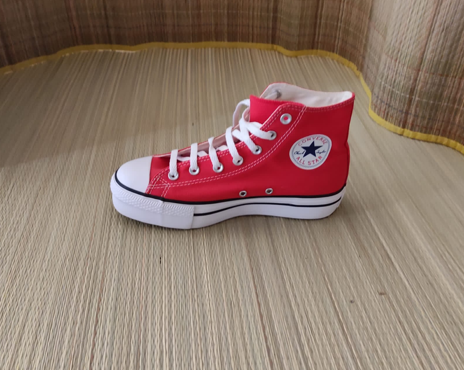 converse all star rosse Cinosural International School