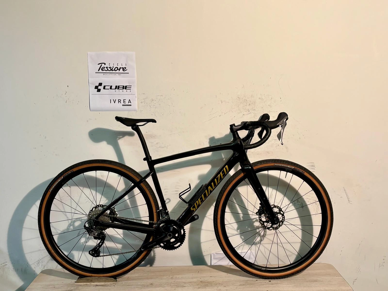 SPECIALIZED DIVERGE COMP CARBON