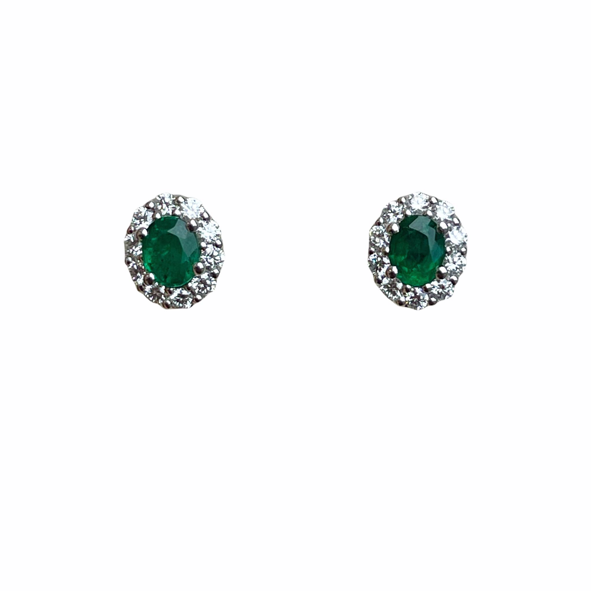 Orecchini A Bottone In Smeraldo Taglio Ovale 6x8 Mm - Argento Sterling Placcato Oro 18k - Regalo Per Donne