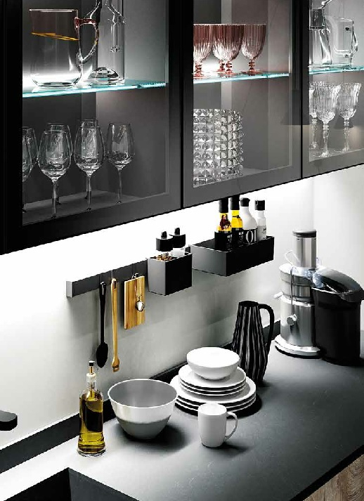 Mondrian Sottopensile Cucina, Accessori Colorati