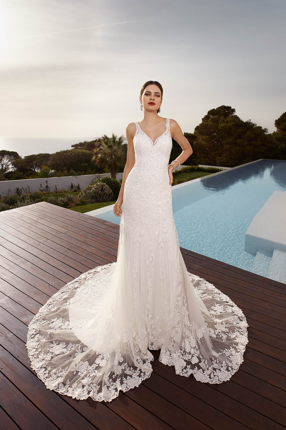 Abito Sposa Semi Sirena In Pizzo Favole Abiti Da Sposa E Da Cerimonia Con Sartoria