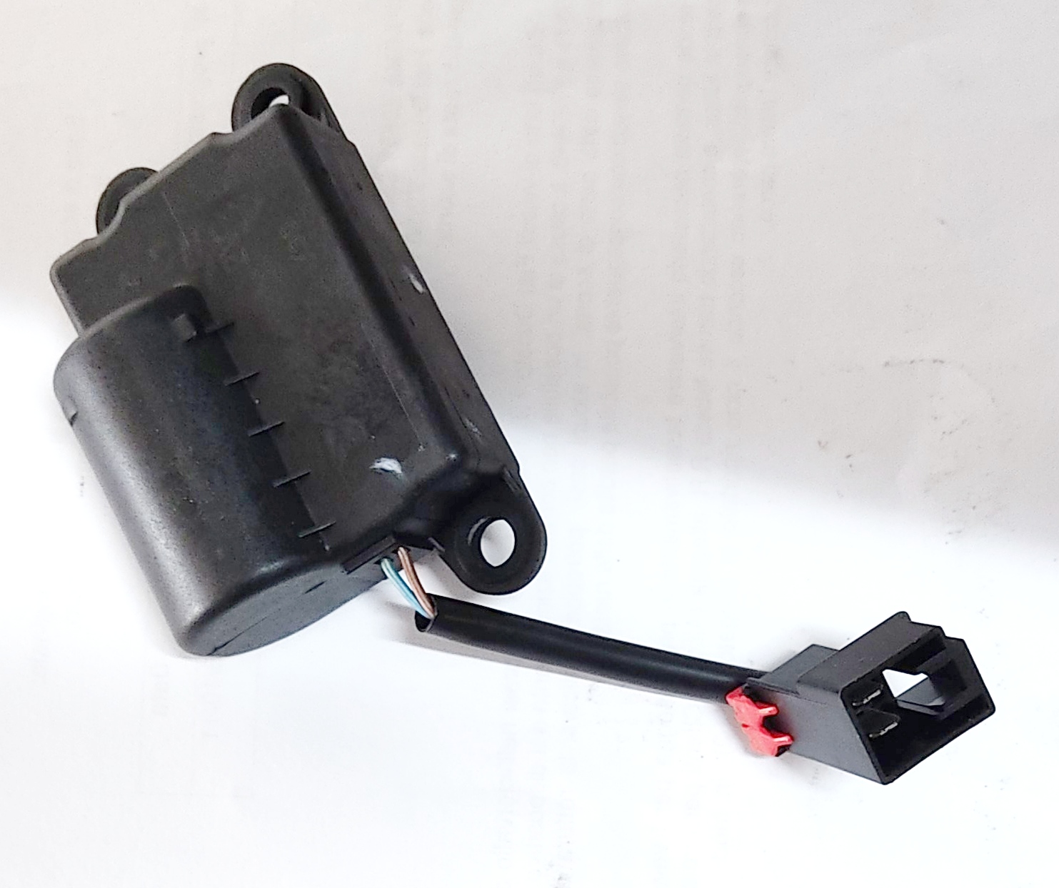 Attuatore climatizzatore originale Ford 2611450 – Ford Italia