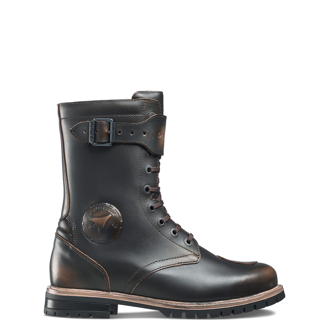 Cafè racers boot in full grain leather with breathable and waterproof lining